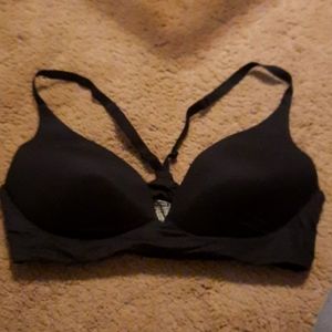 Victoria's Secret Body By Victoria Lightly Lined Plunged Bra (razor back/cross)